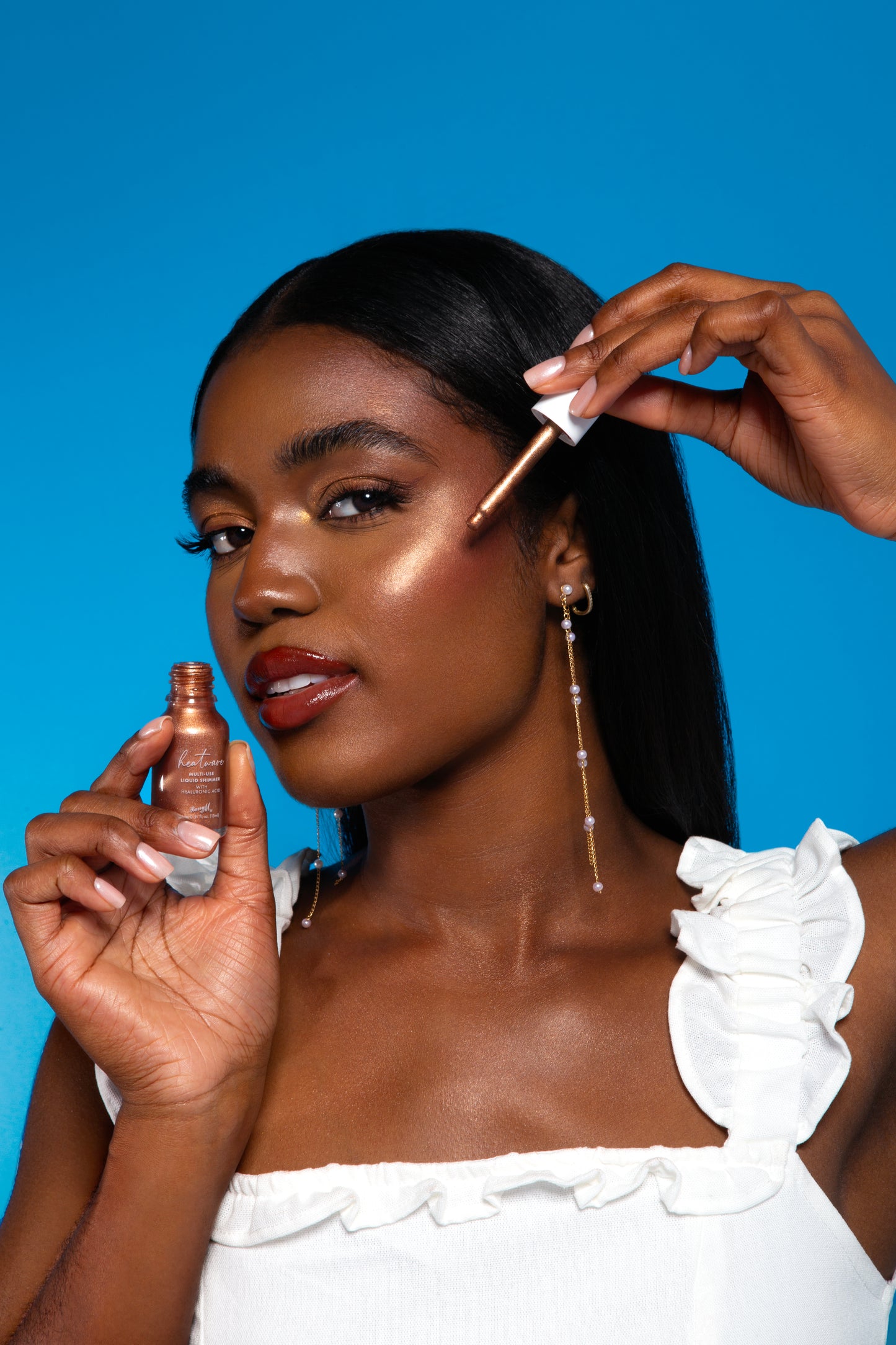 Heatwave Multi-use Liquid Shimmer Hyaluronik Asitli Likit Aydınlatıcı